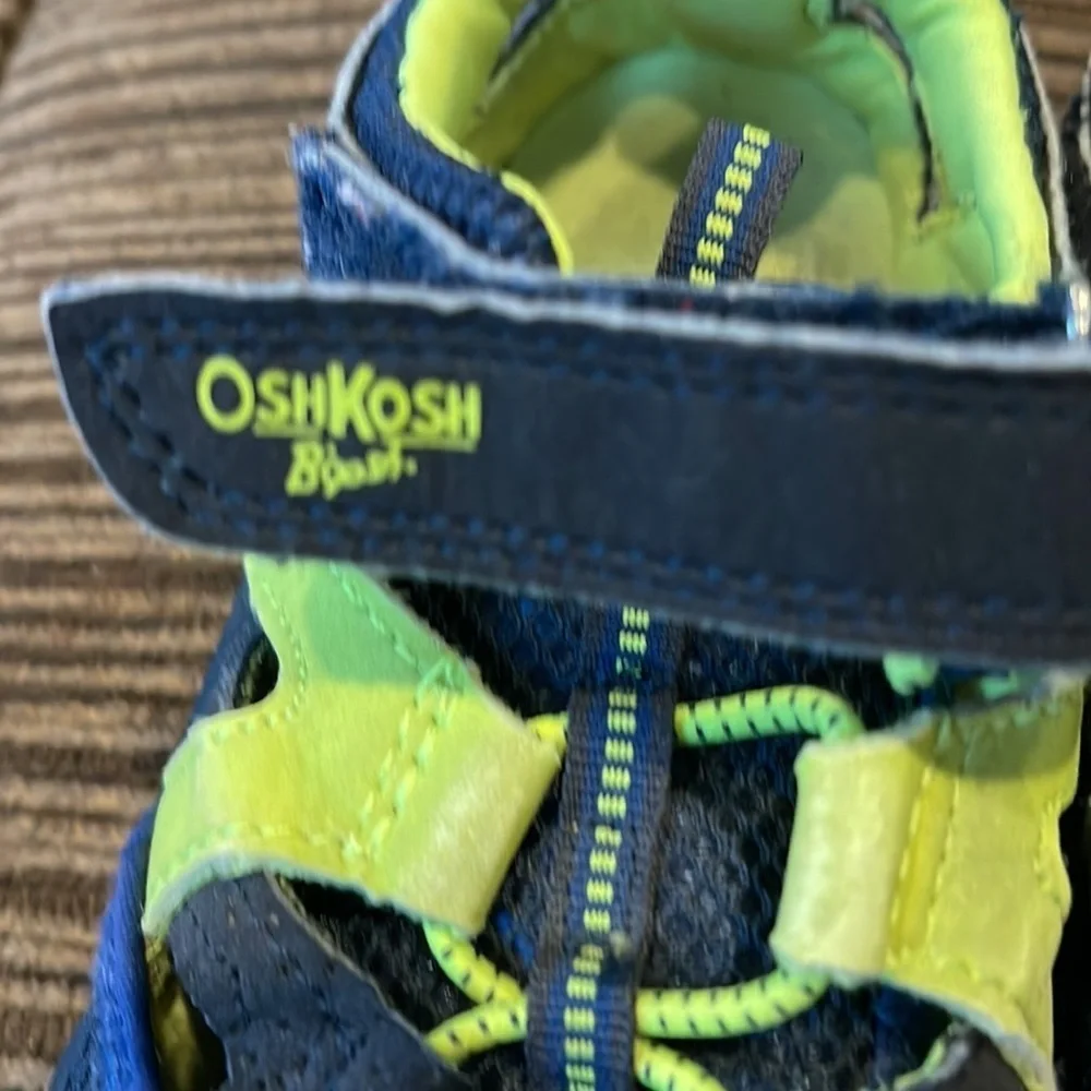 Osh gosh water shoes sandals